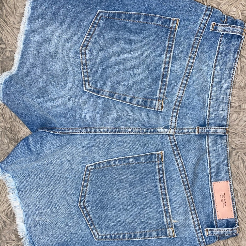 Zara denim shorts - Picture 2 of 4